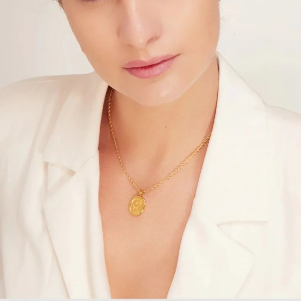 New 18K Gold Plated Oval Sunflower Pendant Necklace - Picture 2 of 7